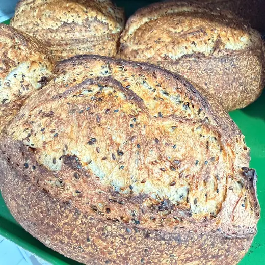 Pães de fermentação natural com sementes